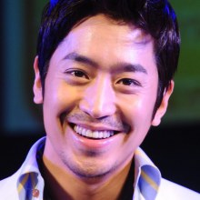 รอยยิ้ม Eric_Mun