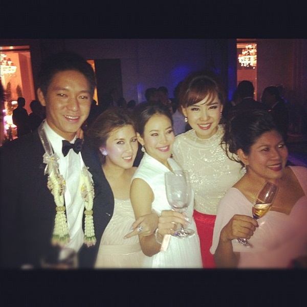 สุดหวาน! หนิง-จิน ฉลองงานแต่งชื่นมื่น