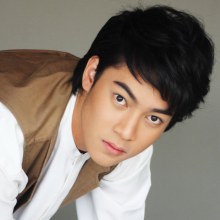 หนุ่มหล่อ oms entertainment