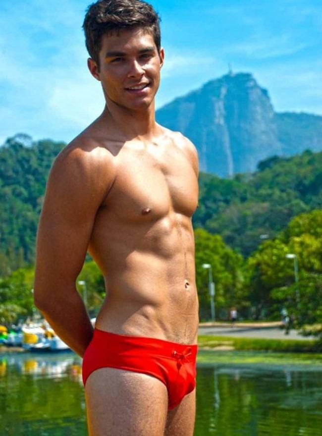 MASCULINE DOSAGE: PEDRO ABOUD IN "SMELL OF SUN" BY PHOTOGRAPHER DIDIO