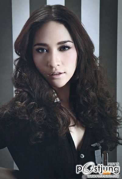 พลอยเจ้าแม่คอนแทคเลนตัวจิง