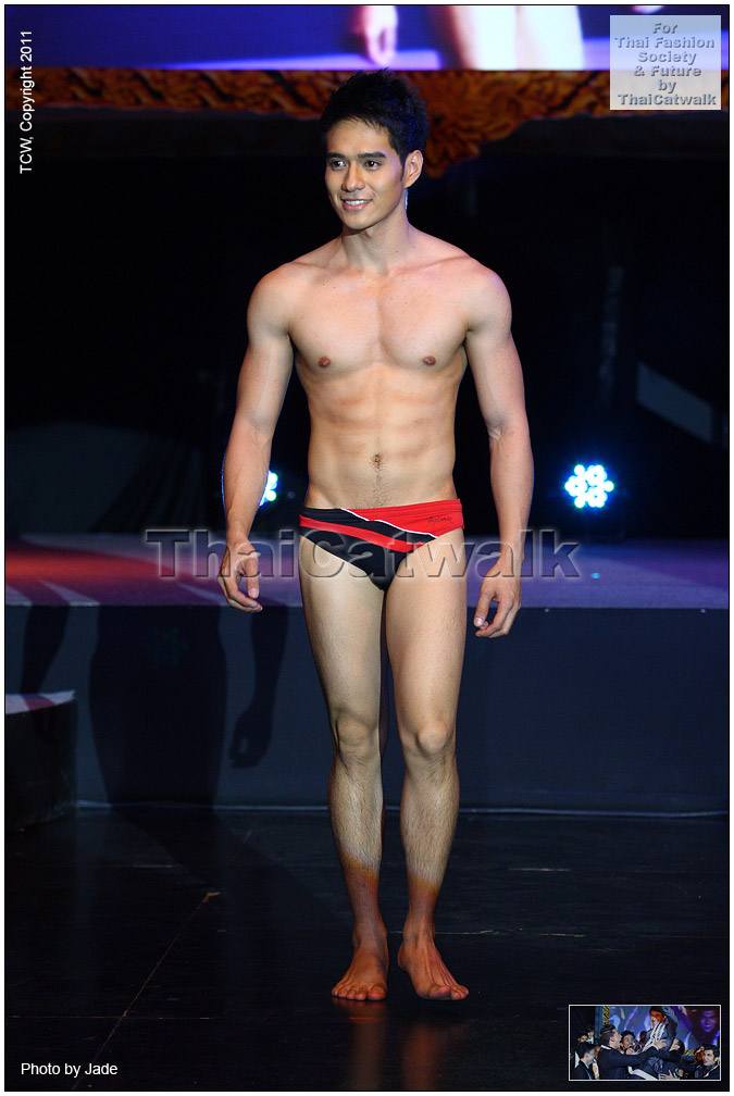 เก็บตกภาพหนุ่มๆจากงานประกวด Mister International 2011