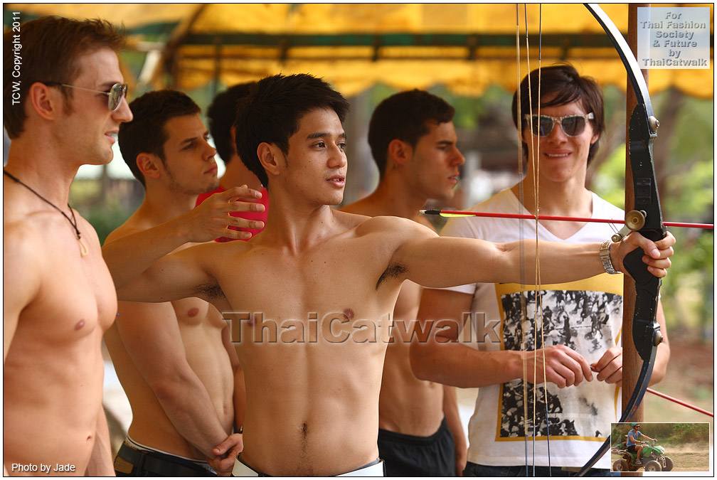 เก็บตกภาพหนุ่มๆจากงานประกวด Mister International 2011