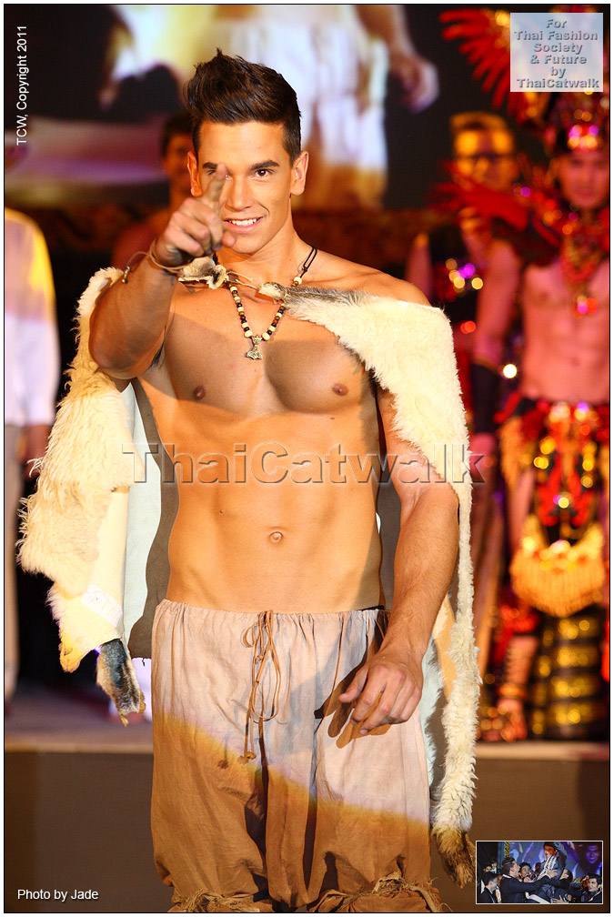 เก็บตกภาพหนุ่มๆจากงานประกวด Mister International 2011