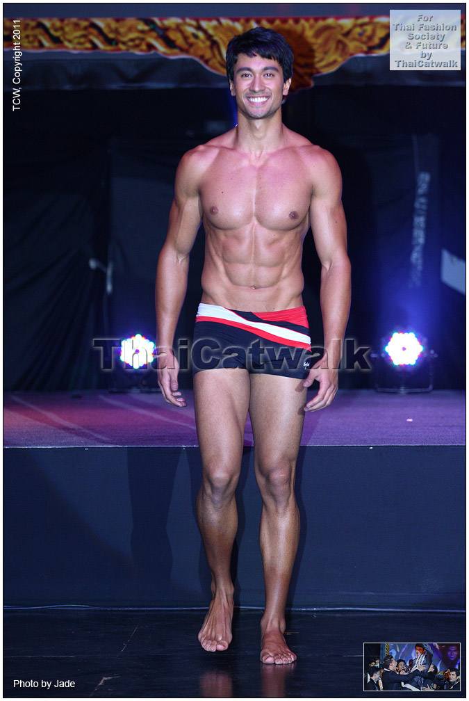 เก็บตกภาพหนุ่มๆจากงานประกวด Mister International 2011