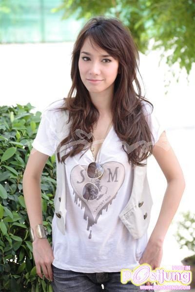 ไม่ว่ากี่ปีผ่านไปก็ยังคงรักและชอบอั้มเสมอ