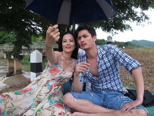 ปั้นจั่น เลิฟซีนข้ามรุ่น ต่าย - เพ็ญพักตร์