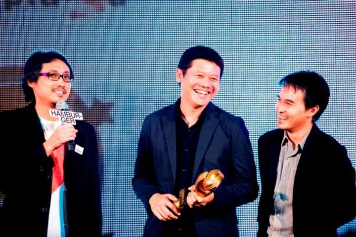 10th HAMBURGER THE DECADE OF FAME