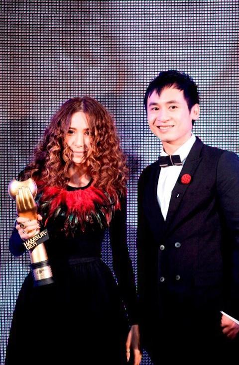 10th HAMBURGER THE DECADE OF FAME