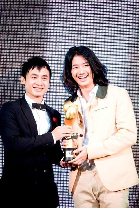 10th HAMBURGER THE DECADE OF FAME