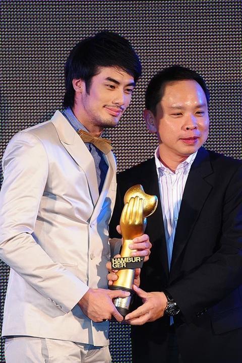 10th HAMBURGER THE DECADE OF FAME