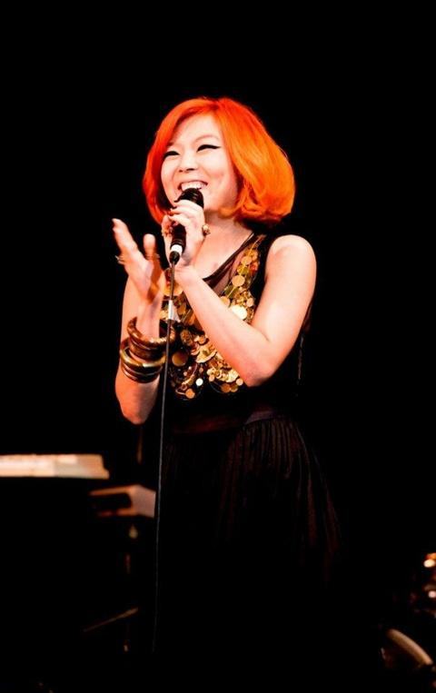 10th HAMBURGER THE DECADE OF FAME