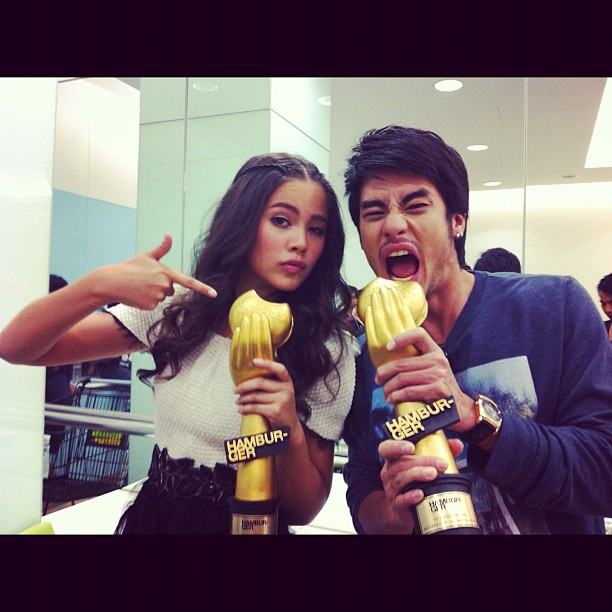 10th HAMBURGER THE DECADE OF FAME