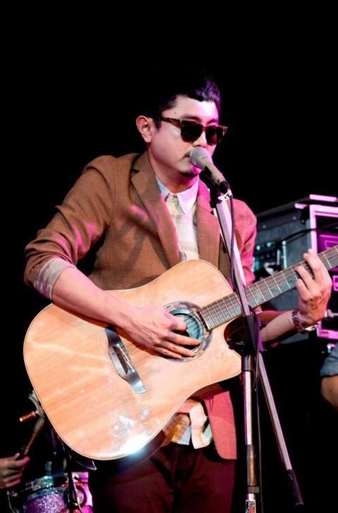 10th HAMBURGER THE DECADE OF FAME