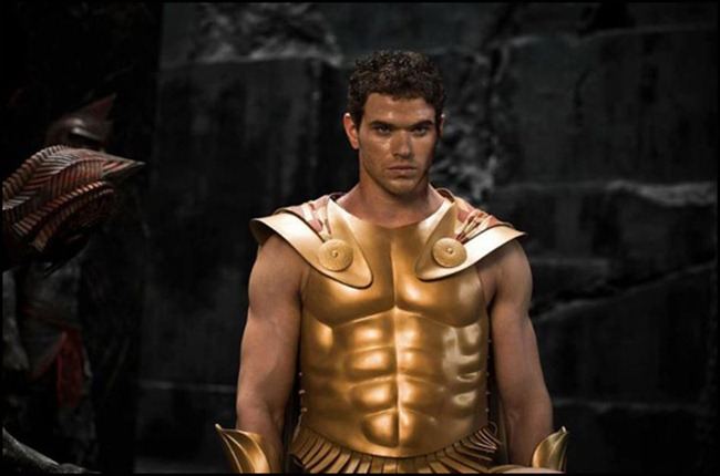 PREVIEW: HENRY CAVILL & KELLAN LUTZ FOR IMMORTALS IN ENTERTAINMENT WEEKLY, OCTOBER 2011