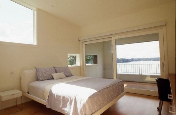 Contemporary Courtyard Design invites nature in .