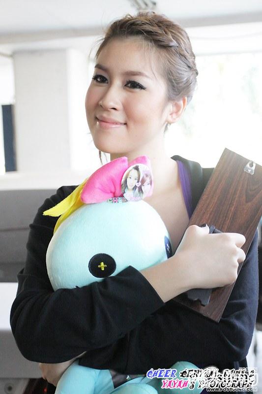 เชียร์ ฑิฆัมพร ... น่าร๊ากกก อ่ะ