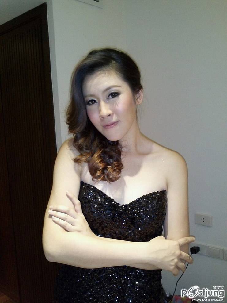 เชียร์ ฑิฆัมพร ... น่าร๊ากกก อ่ะ