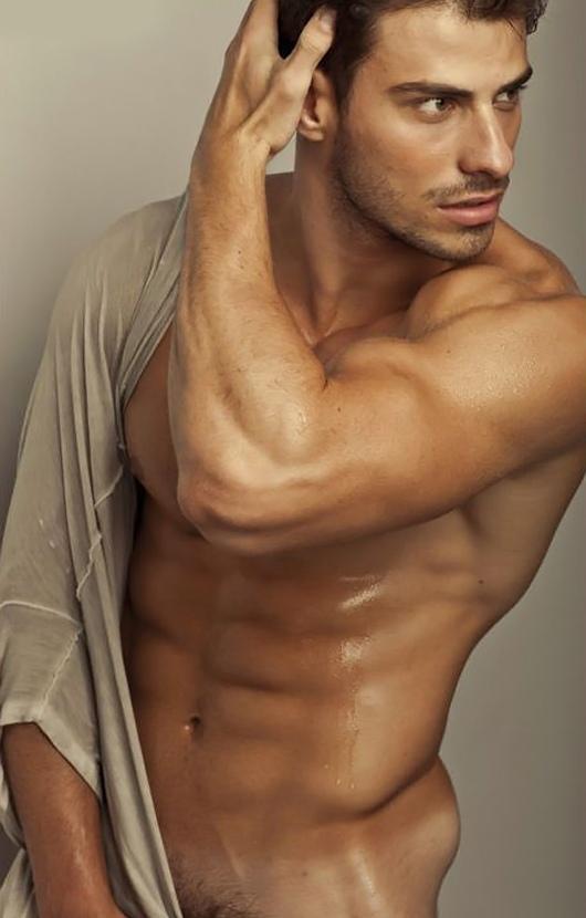 Lucas Malvacini  Mr. Brazil 2011