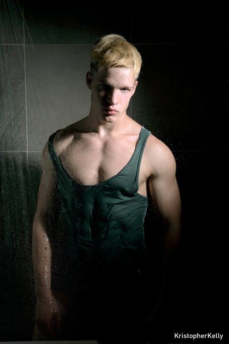 นายแบบ 082