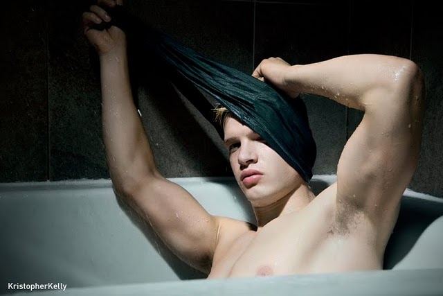 นายแบบ 082