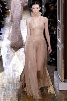 PARIS HAUTE COUTURE: VALENTINO SPRING 2011 COUTURE