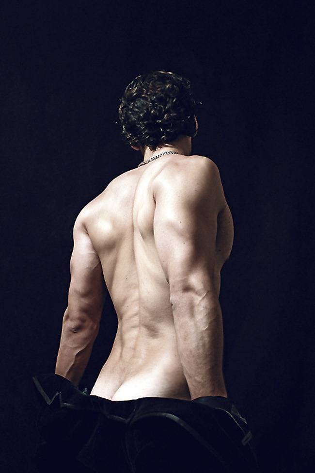 MASCULINE DOSAGE: PEDRO FERNANDES BY PHOTOGRAPHER KEMUEL VALDES