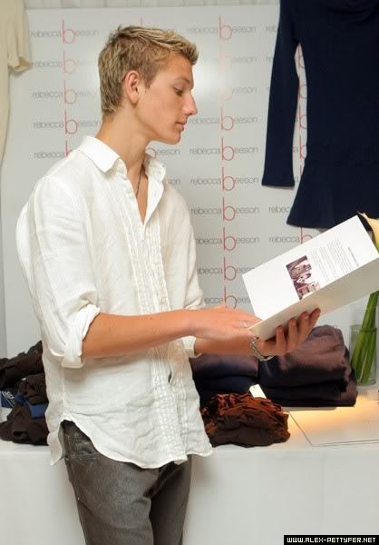 Alex Pettyfer สุดหล่อแฟนผม