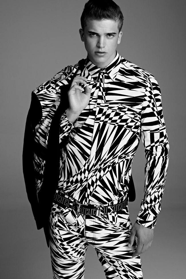 LOOKBOOK: RIVER VIIPERI IN VERSACE FOR H&M FALL 2011 BY PHOTOGRAPHER KACPER KASPRZYK