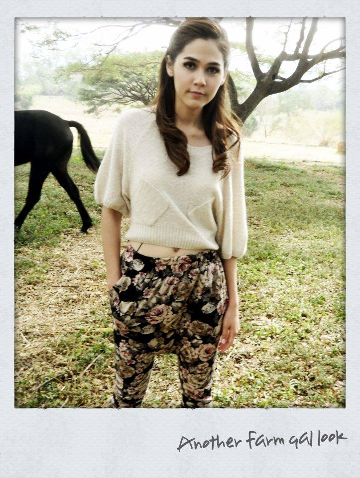 ชมพู่ อารยา กับแฟชั่นน่ารักๆ