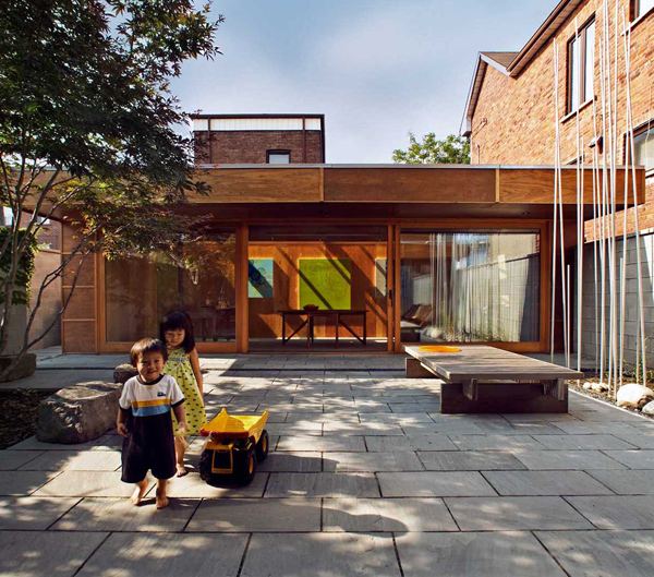 ห้องนอนลูกน่ารักอ่ะ Courtyard Architecture by Innovative Toronto Architecture Firm - awesome!