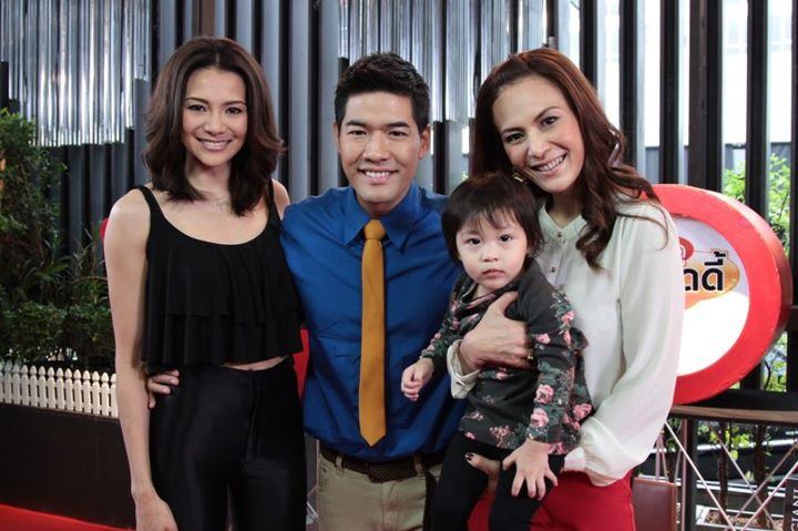 เอ-อัญชลี พร้อมลูกสาว "น้องเอวี่" เปิดใจในรายการเช้าดูวู้ดดี้