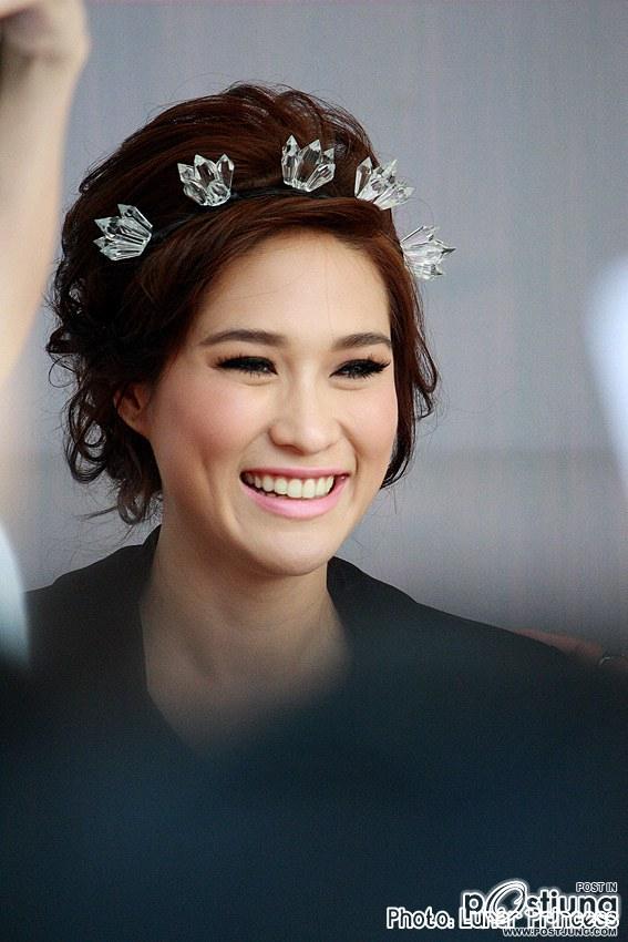 "PIC พลอย "แจกลายเซ็น"