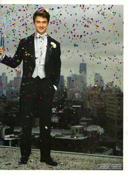 Daniel Radcliffe @ Entertainment Weekly #1185 December 2011