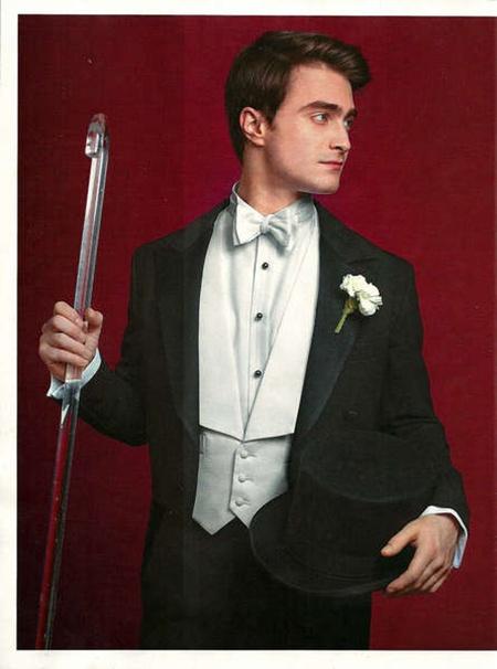 Daniel Radcliffe @ Entertainment Weekly #1185 December 2011