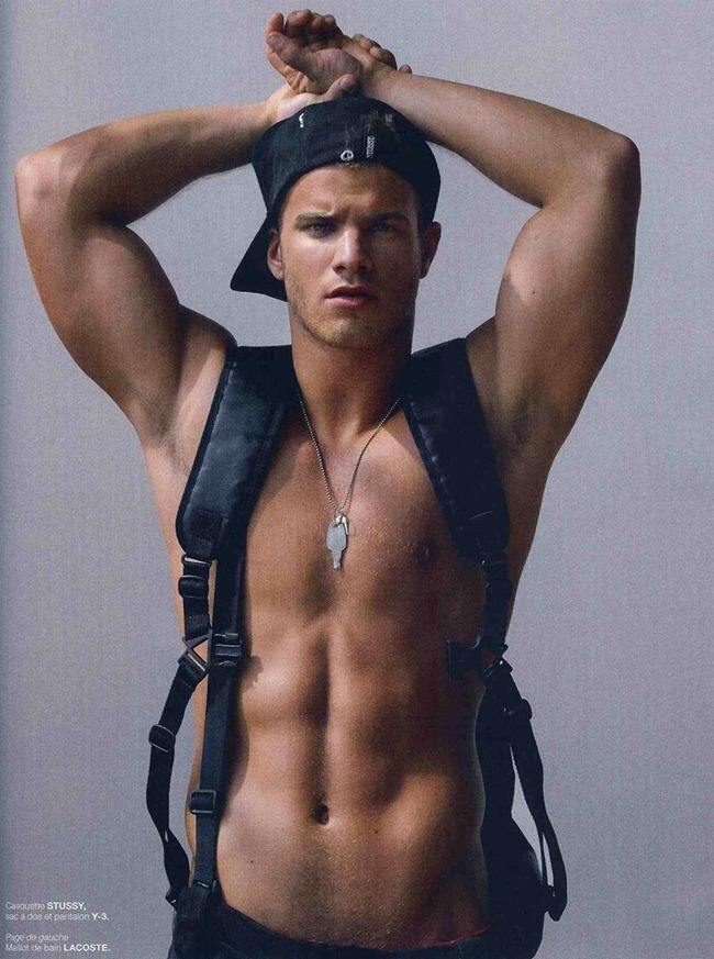 MASCULINE DOSAGE: EVAN WADLE FOR TETU BY PHOTOGRAPHER RANDALL MESDON