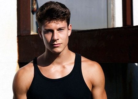 EIAN SCULLY WITH SOUL ARTIST MANAGEMENT