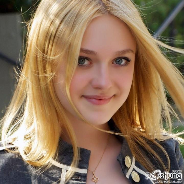 DAKOTA FANNING