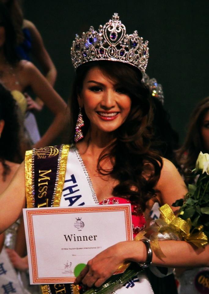 สุดภูมิใจสาวไทยคว้ามงกุฎ "Miss tourism queen international 2011