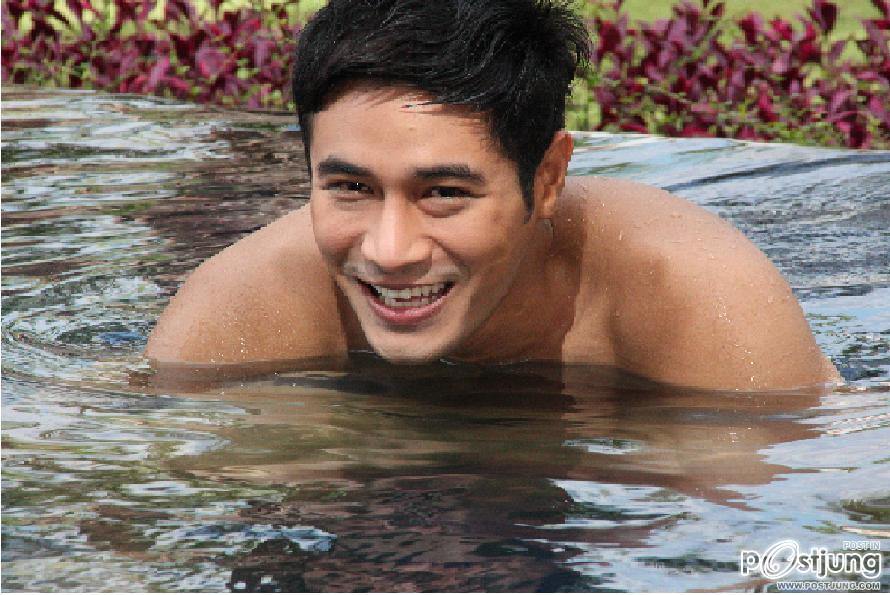 หนุ่มๆในมุกเหลี่ยมเพชร