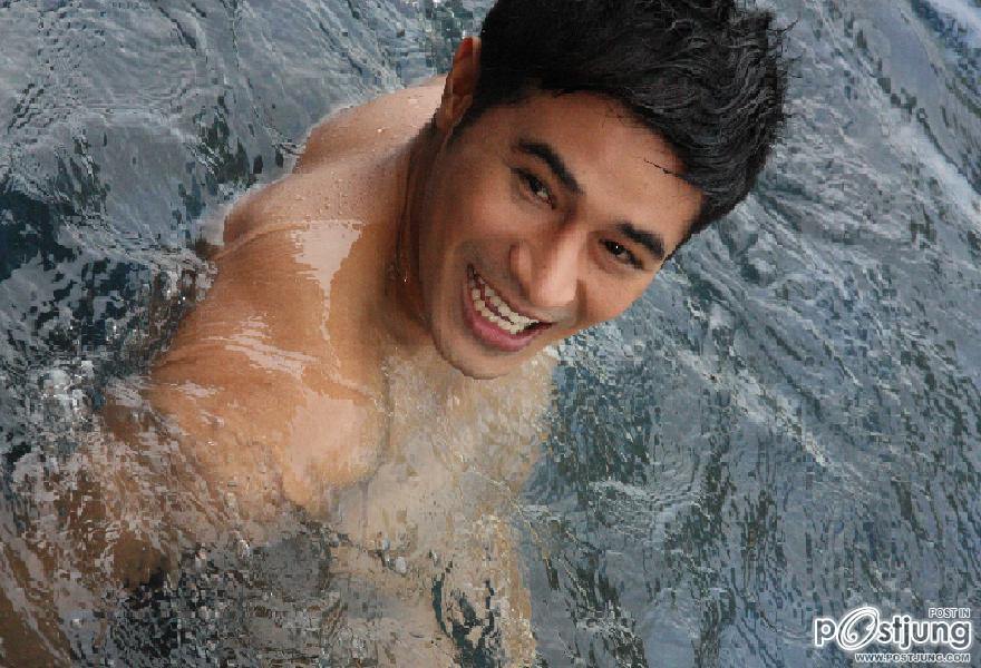 หนุ่มๆในมุกเหลี่ยมเพชร