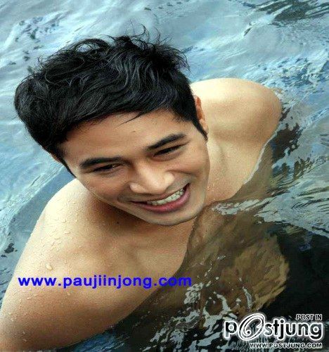 หนุ่มๆในมุกเหลี่ยมเพชร