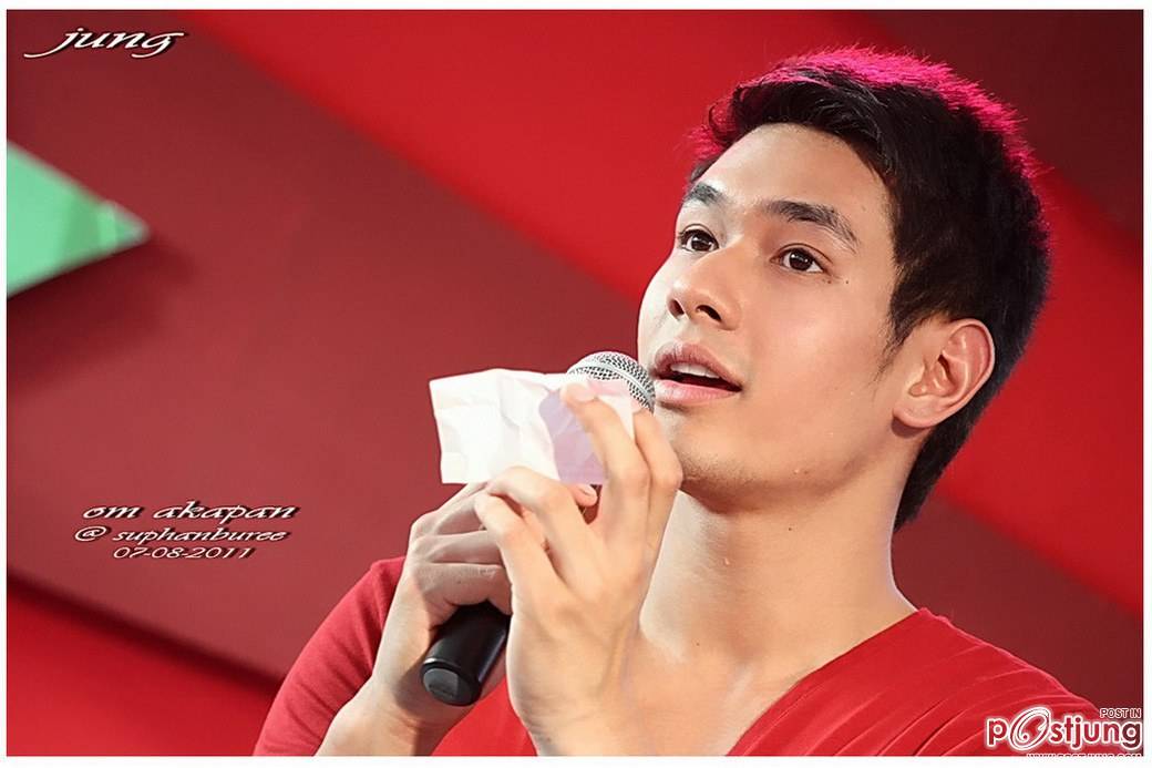 พี่อ๋อม หล่อมาก