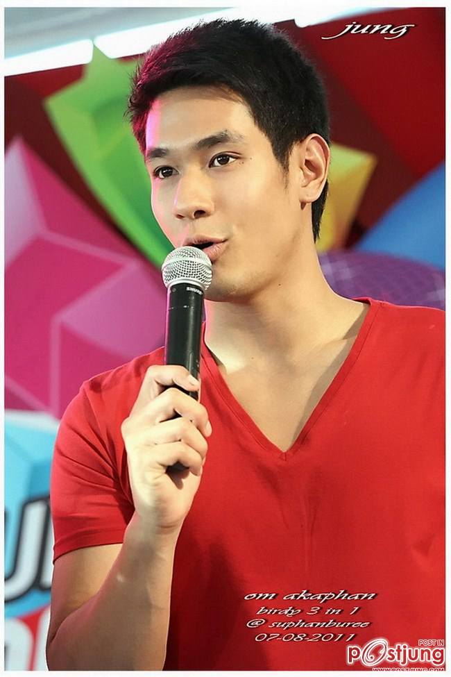 พี่อ๋อม หล่อมาก