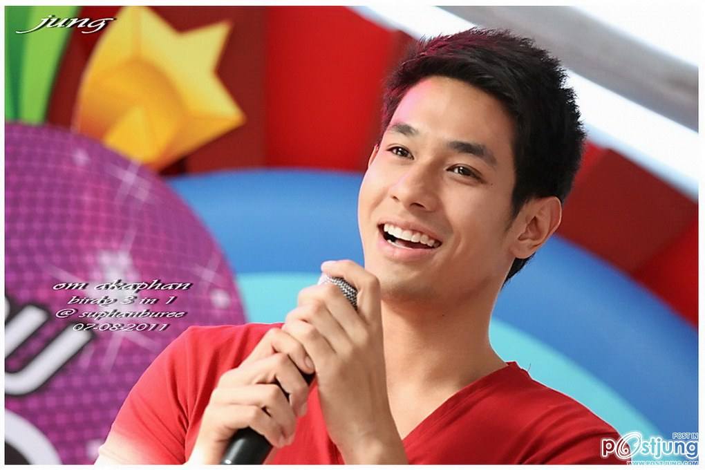 พี่อ๋อม หล่อมาก