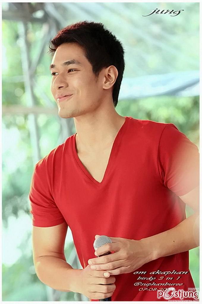 พี่อ๋อม หล่อมาก