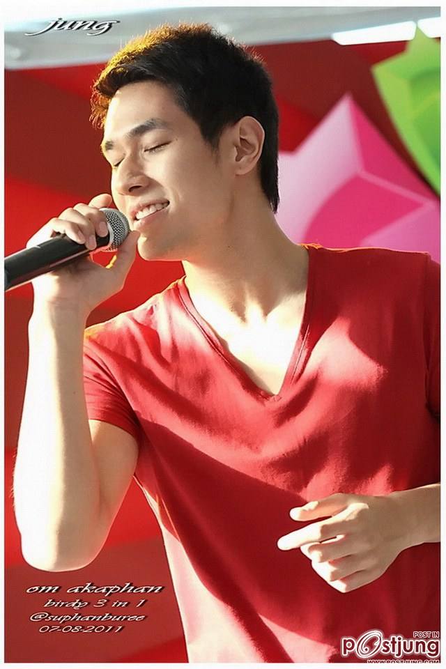 พี่อ๋อม หล่อมาก