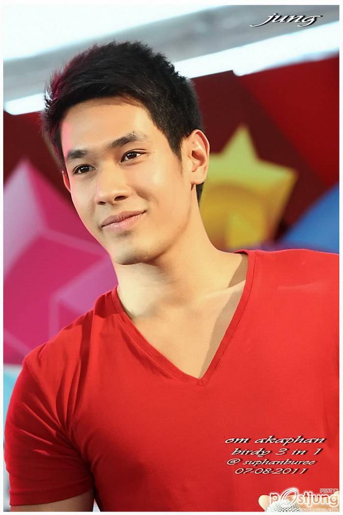 พี่อ๋อม หล่อมาก