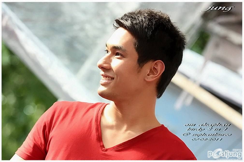 พี่อ๋อม หล่อมาก