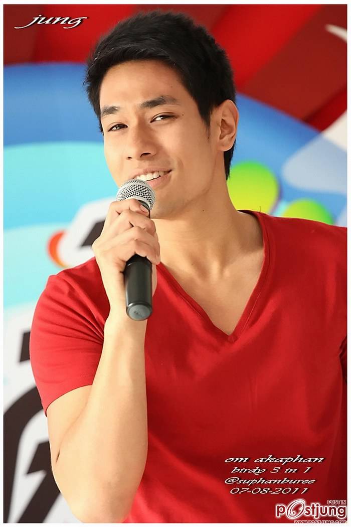 พี่อ๋อม หล่อมาก